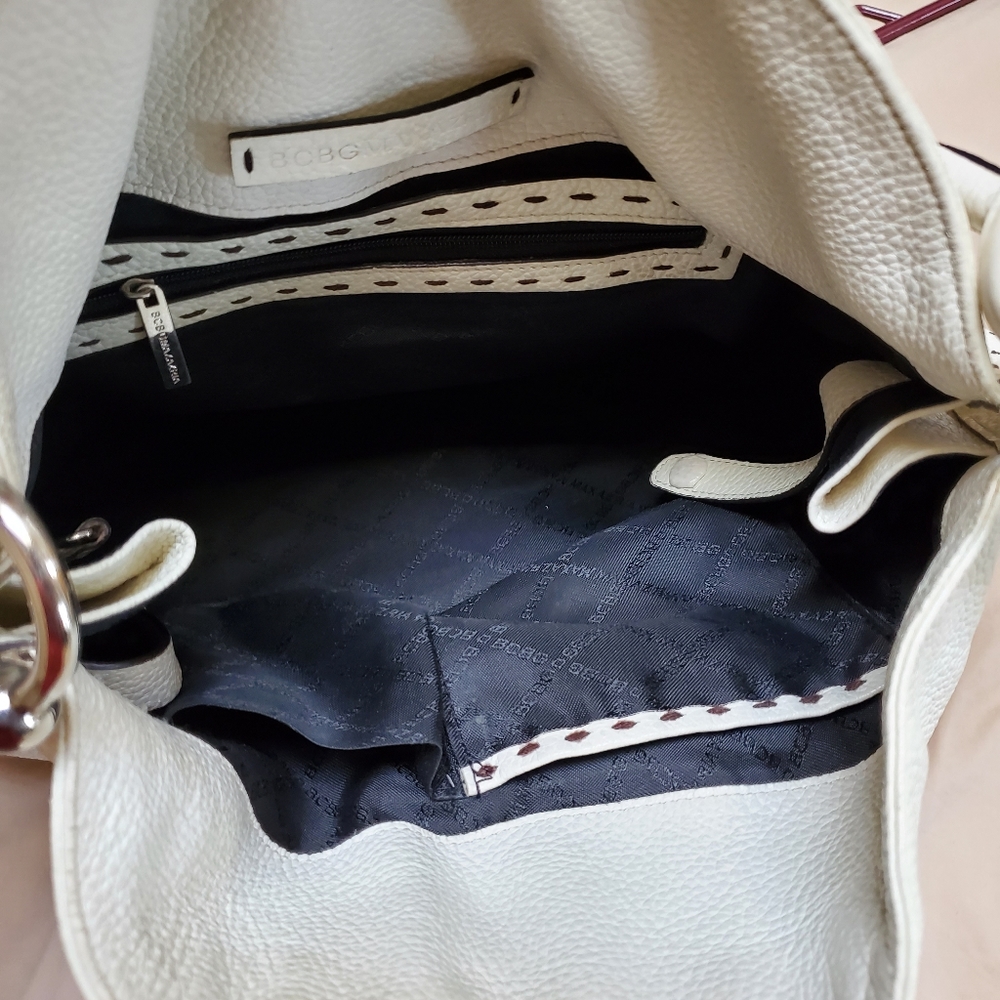 BCBG Signature Bag - Picture 3 of 7